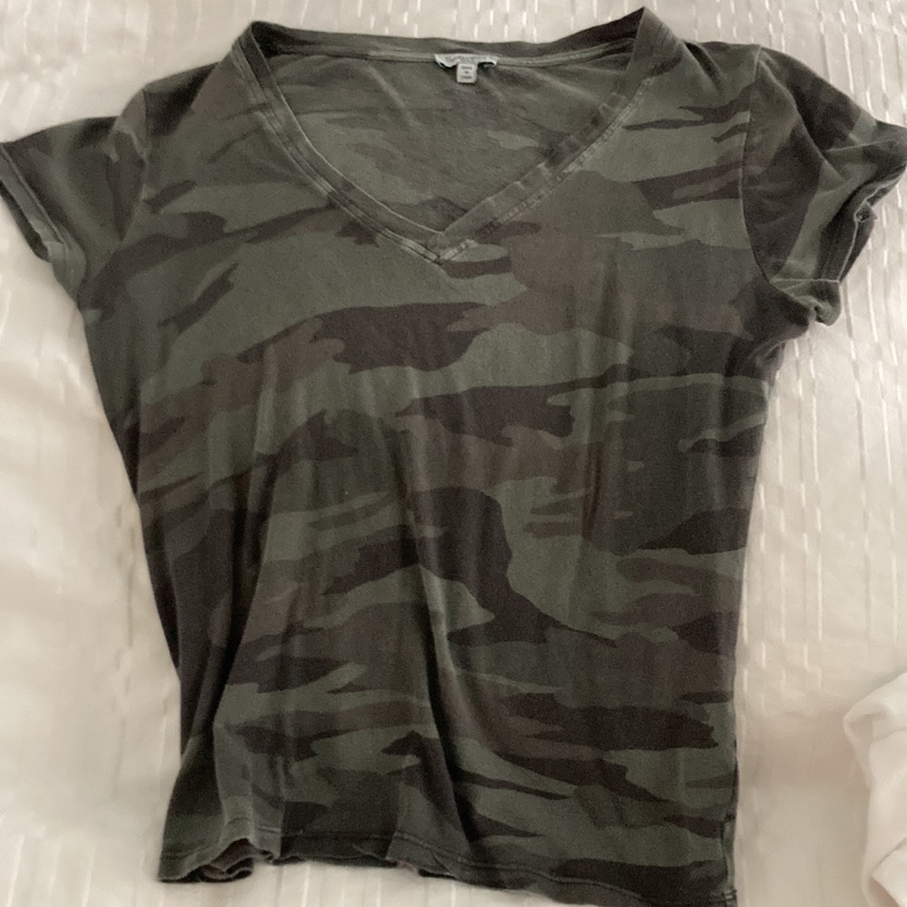 Splendid brand  camo v neck tee